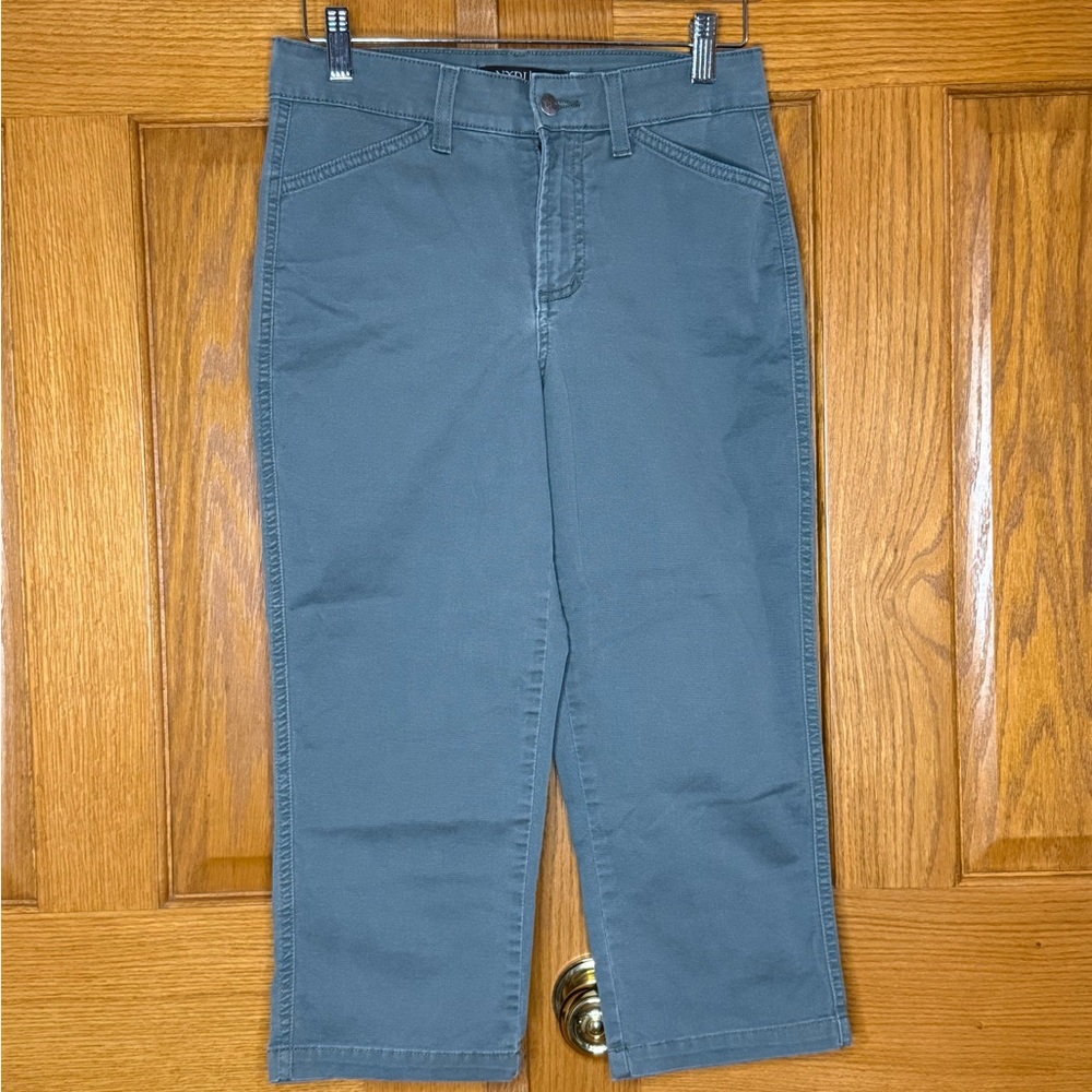 NYDJ Chino Capri Pants in a Greenish Gray Size 2